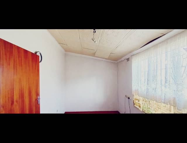 2 BEDROOM FREESTANDING FOR SALE IN BOMBAY HEIGHTS
